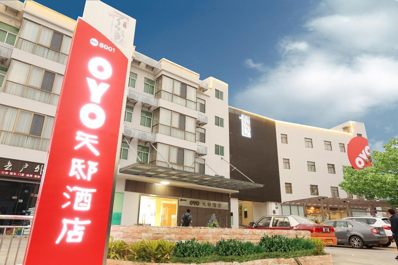 Oyo8001 Tiandi Hotel เซินเจิ้น ภายนอก รูปภาพ