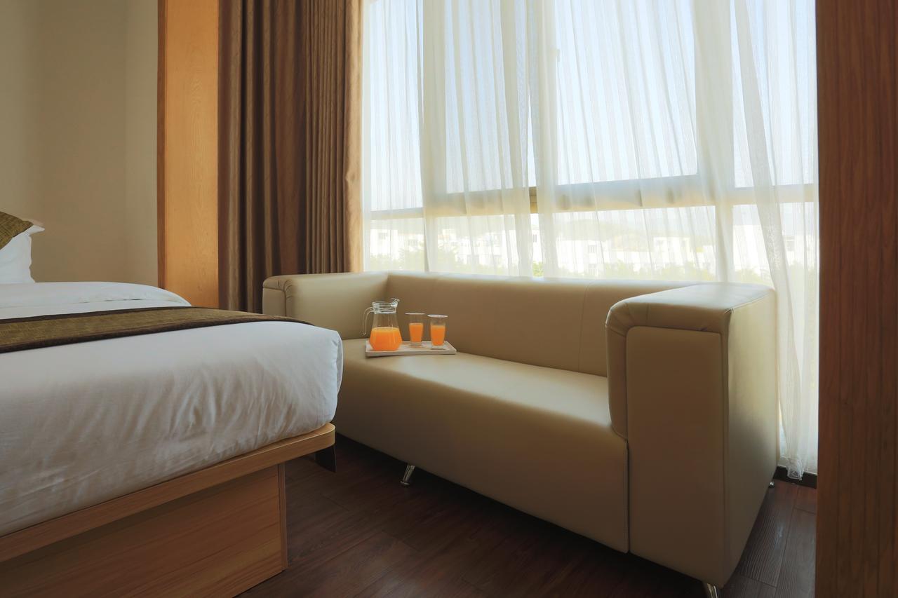 Oyo8001 Tiandi Hotel เซินเจิ้น ภายนอก รูปภาพ