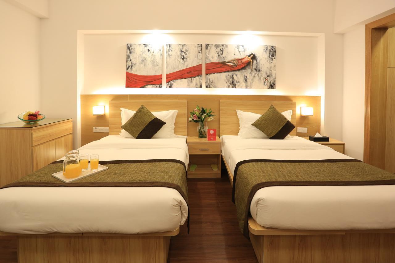 Oyo8001 Tiandi Hotel เซินเจิ้น ภายนอก รูปภาพ