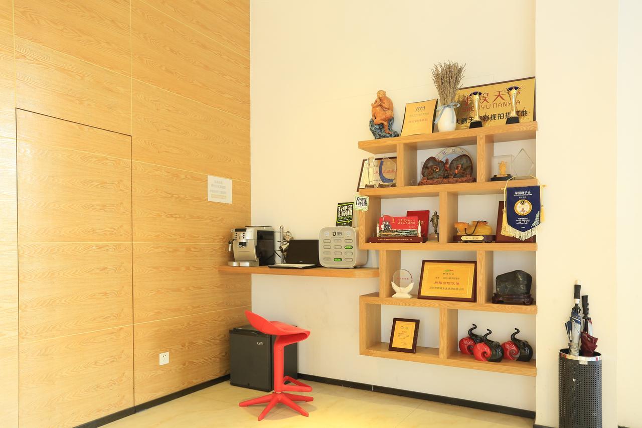 Oyo8001 Tiandi Hotel เซินเจิ้น ภายนอก รูปภาพ